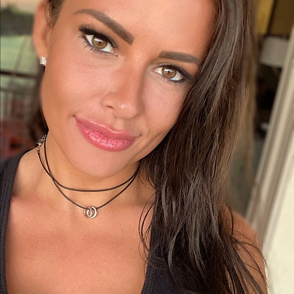 Meet your Posher, Ash - Picture 8 of 16